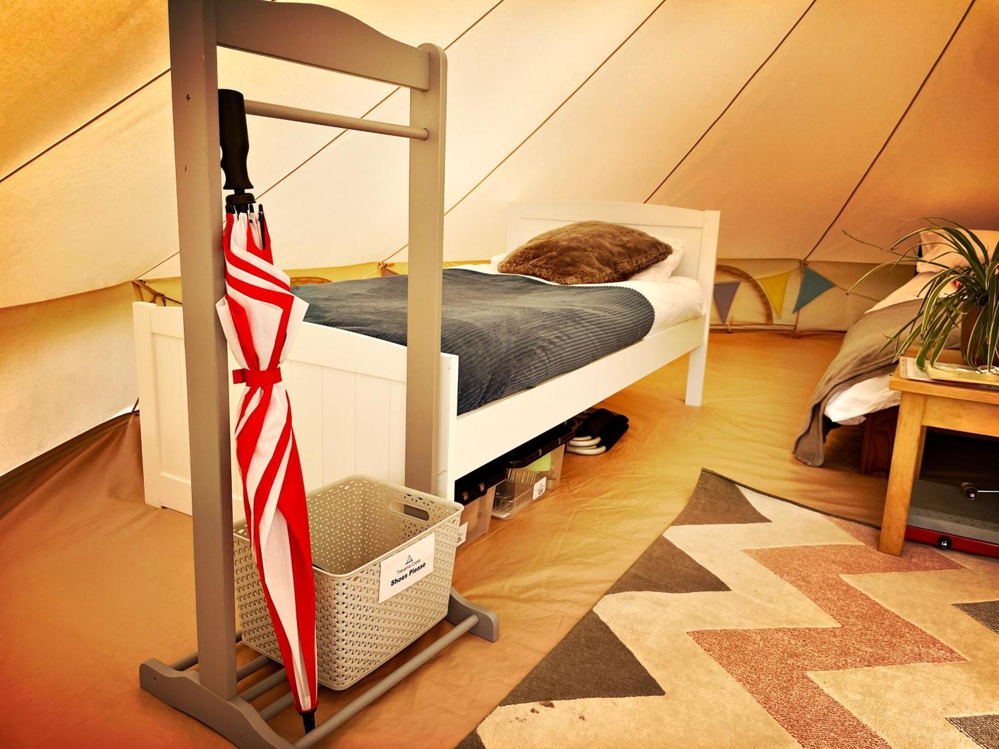 Trevena Cross Glamping & Camping Хелстон Экстерьер фото