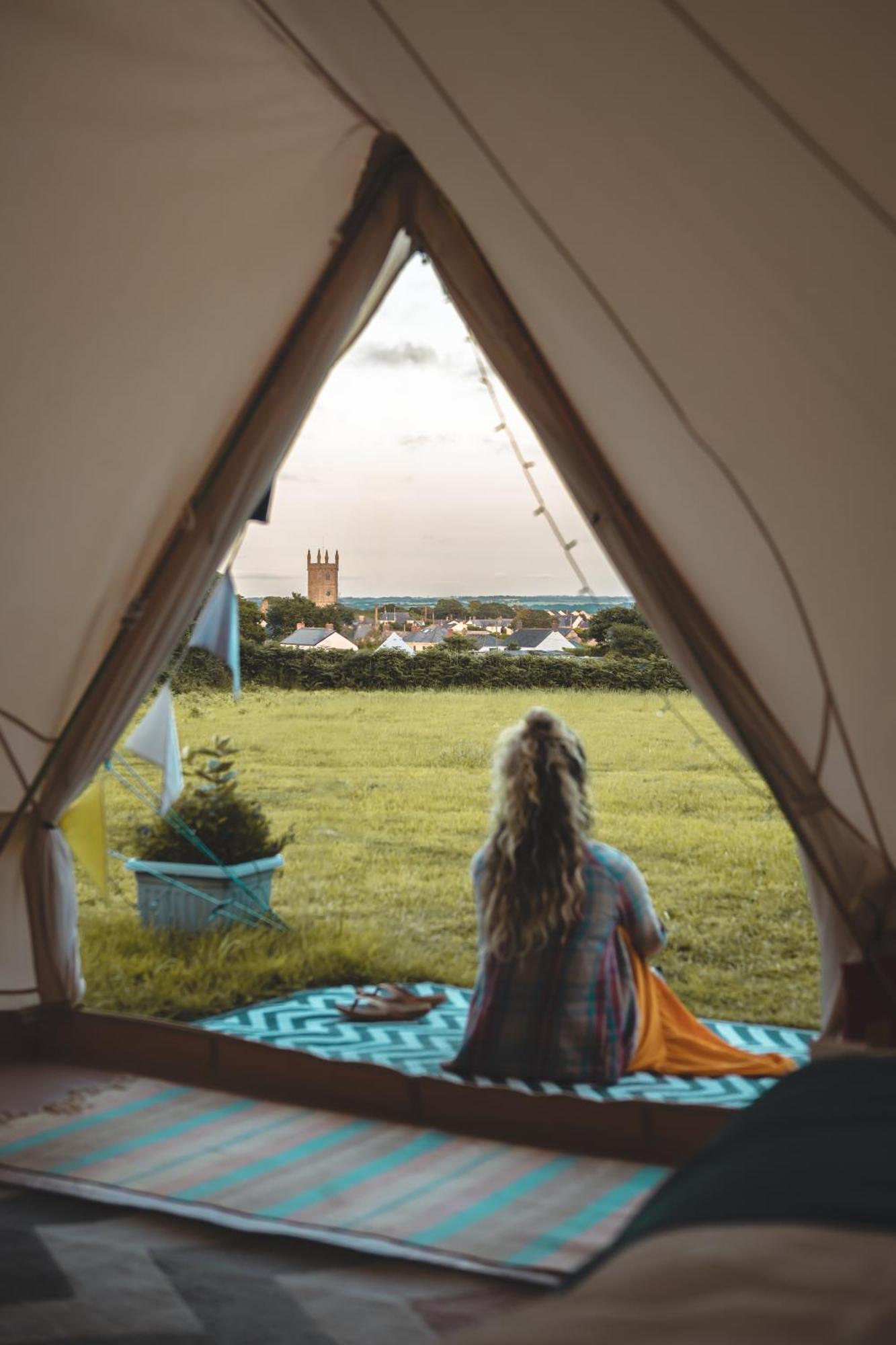Trevena Cross Glamping & Camping Хелстон Экстерьер фото