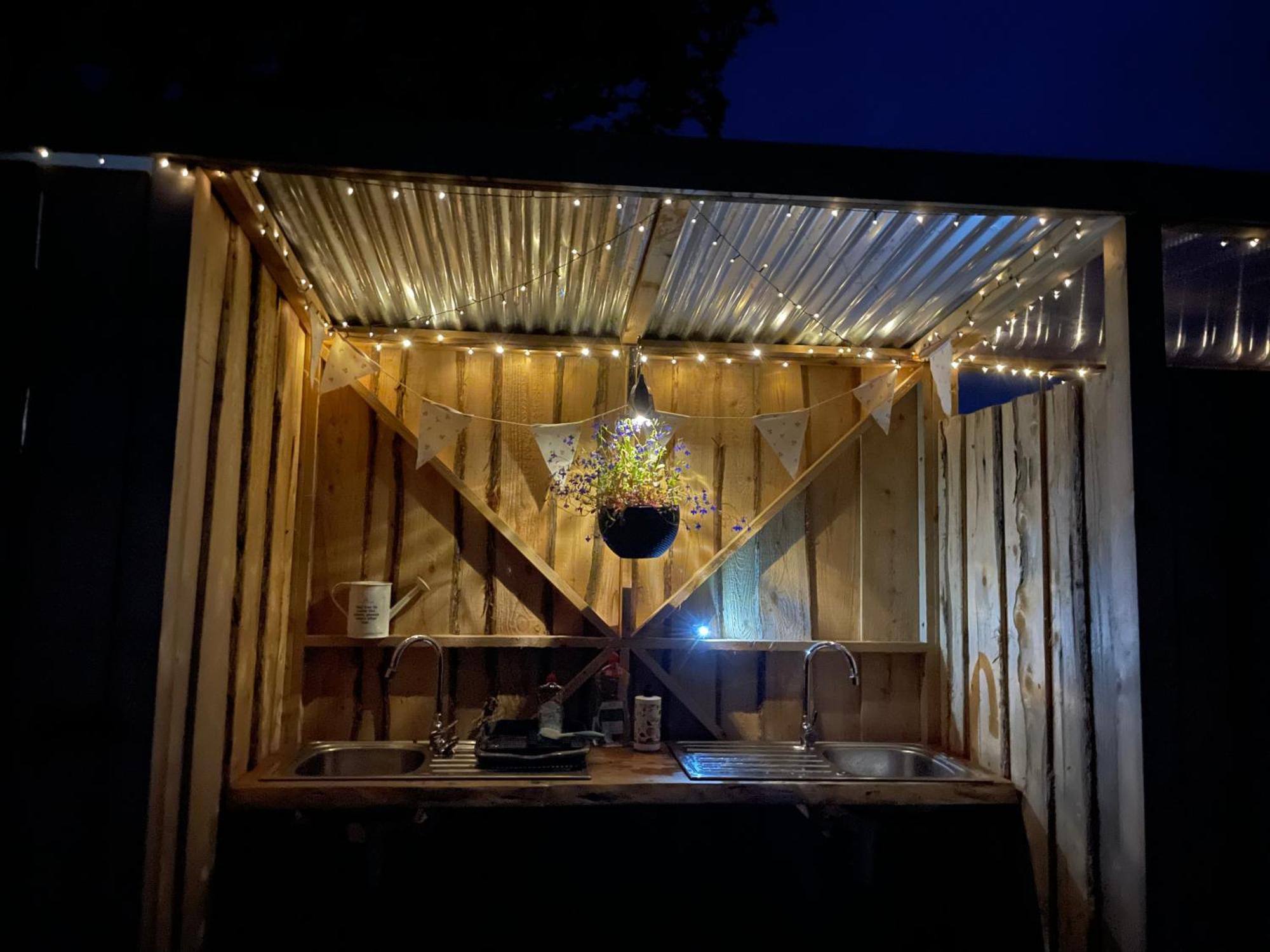 Trevena Cross Glamping & Camping Хелстон Экстерьер фото